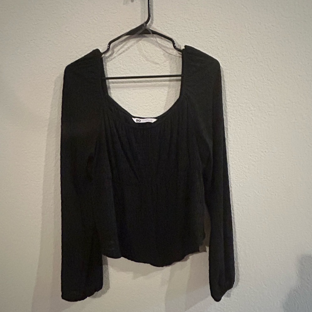 7 Women’s Large Shirts
